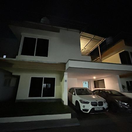 Blissful Home Near Coimbatore Airport エクステリア 写真